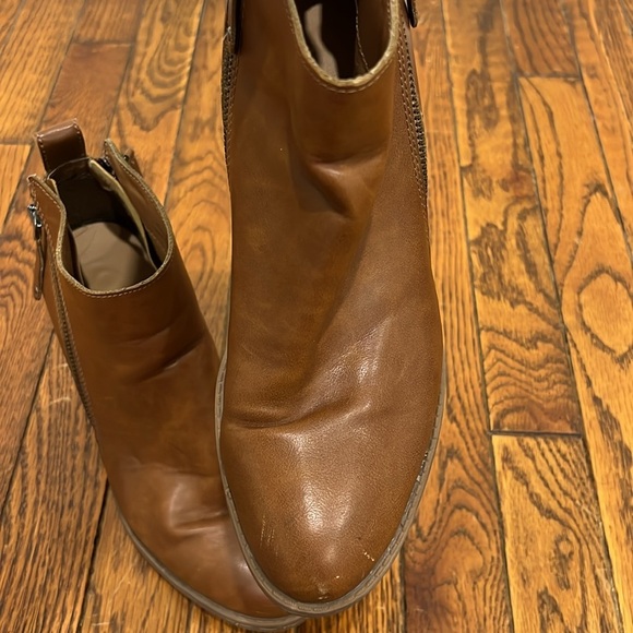 DV by Dolce Vita Booties - Picture 9 of 12